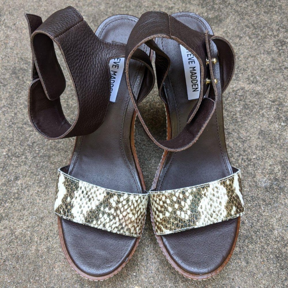 NWOT Steve Madden Bevrlie Snake Print Wedges 8 - Picture 6 of 8